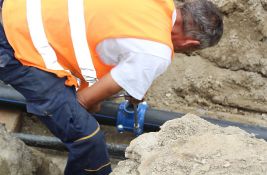 Bez vode ulice na Grbavici i u Sremskoj Kamenici