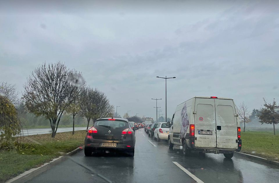 Lančani sudar na Temerinskom putu: Šta se dešava u saobraćaju u Novom Sadu i okolini