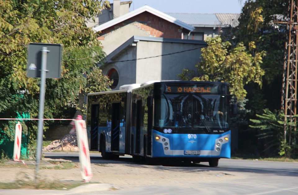 Autobusi GSP-a na liniji 5 od četvrtka menjaju trasu zbog radova