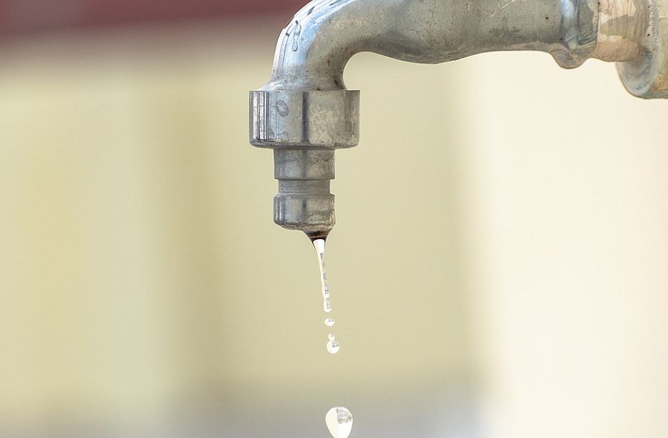 Pojedine ulice u Novom Sadu i Stepanovićevu bez vode zbog havarija