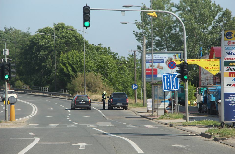 Radar i udes na Bulevaru, sudar i na Futoškom putu: Šta se dešava u saobraćaju u Novom Sadu i okolini